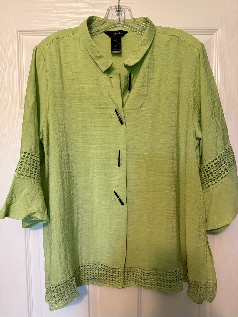Ali Miles Lime Green Button-Front Crochet Trim Blouse
